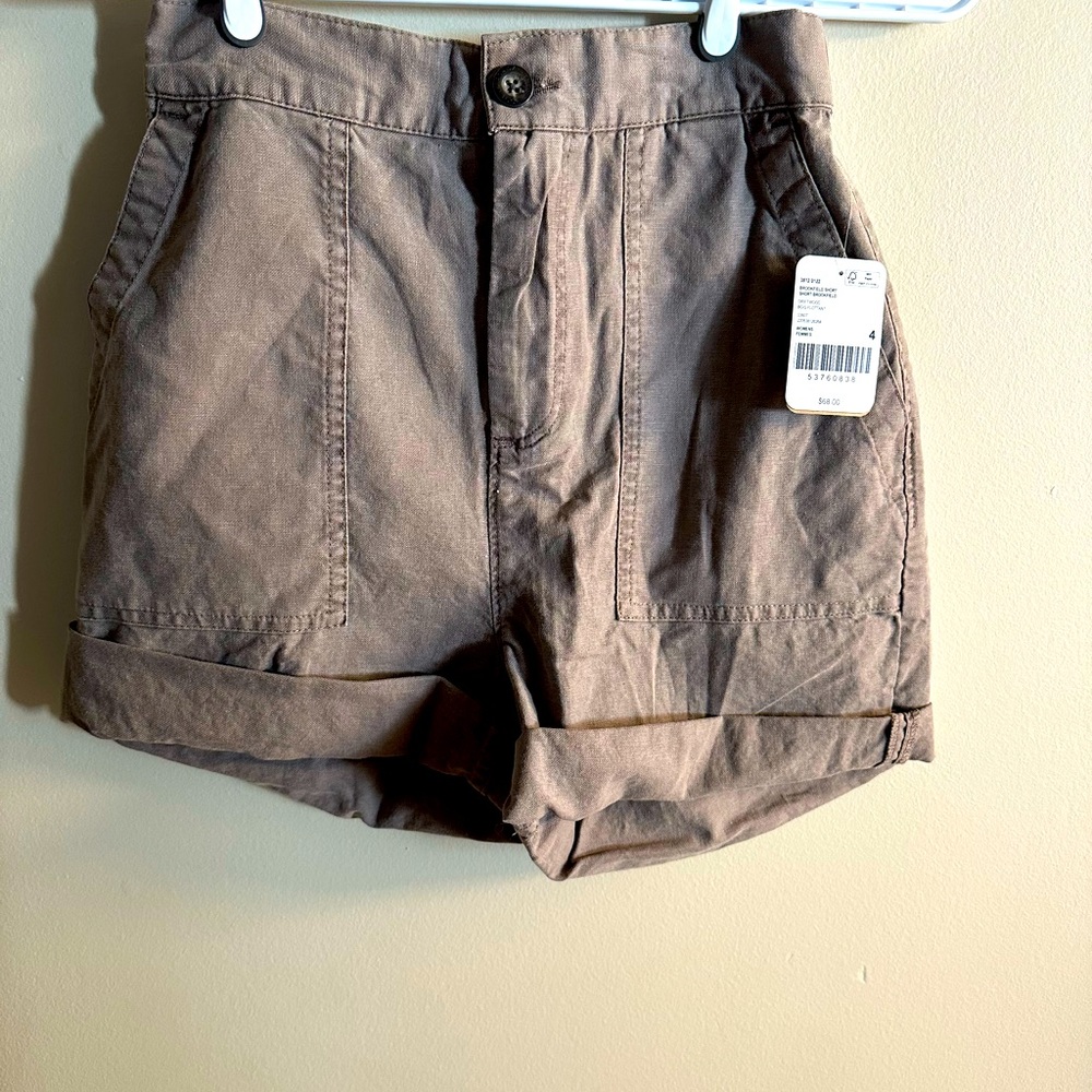 NEW ROOTS SHORTS
